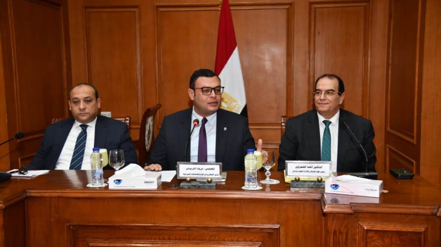 اجتماع لجنة الإسكان