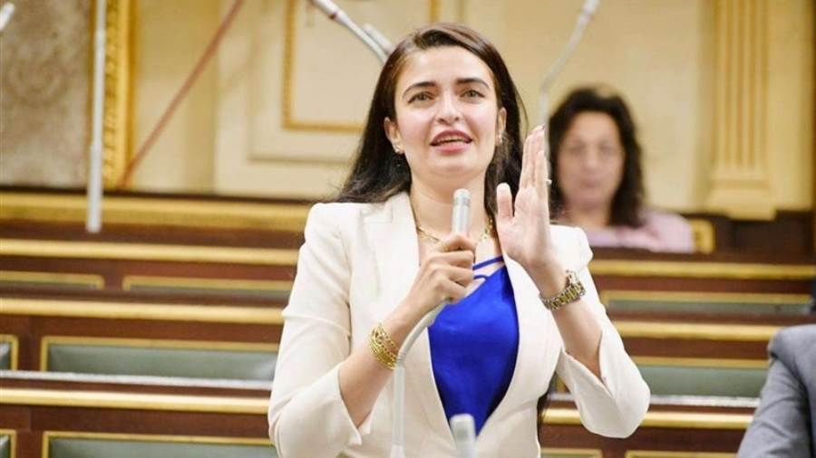 بعد أداء اليمين.. إيرين سعيد تفتح ملفات تكليف خريجي صيدلة 2023 والأسنان والعلوم الطبية| خاص