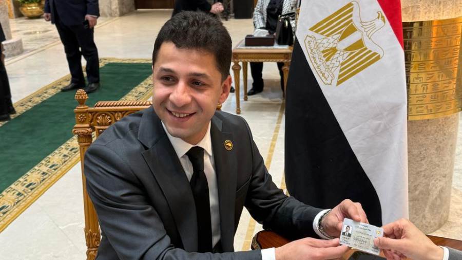 الدكتور أحمد علاء