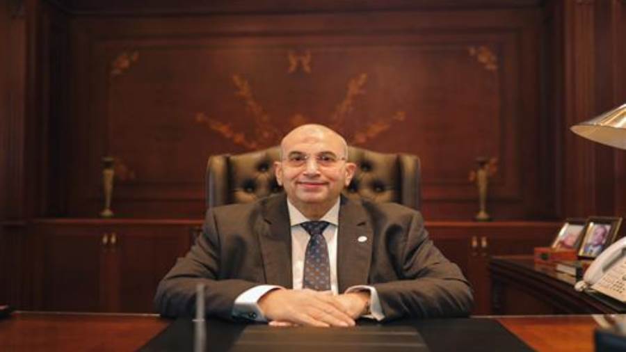 النائب أشرف عبد الغني