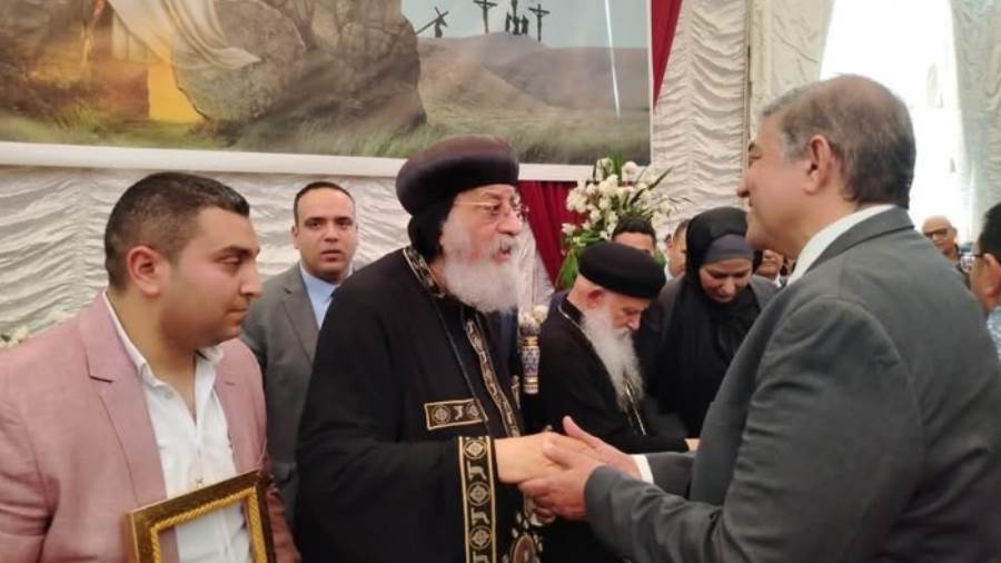 هشام عبدالعزيز والبابا تواضروس