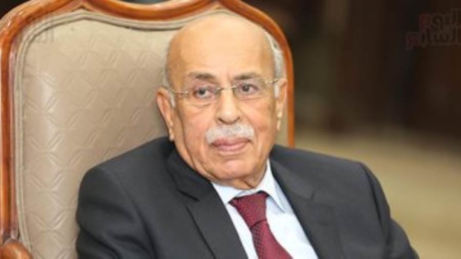 الدكتور مفيد شهاب