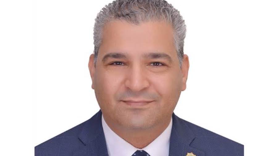 عضو الأمانة المركزية بحزب الشعب الجمهوري والخبير الاقتصادي الدكتور عياد رزق