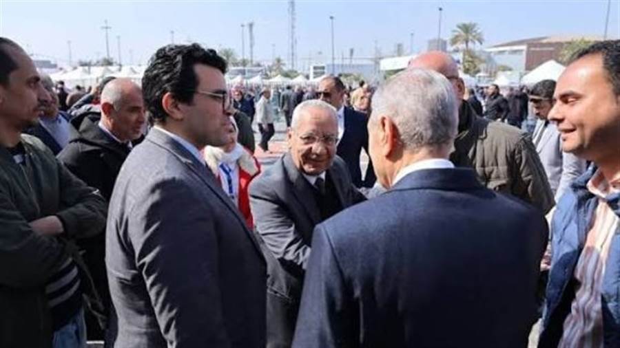 أمين عام نقابة المهندسين يدلي بصوته في الانتخابات