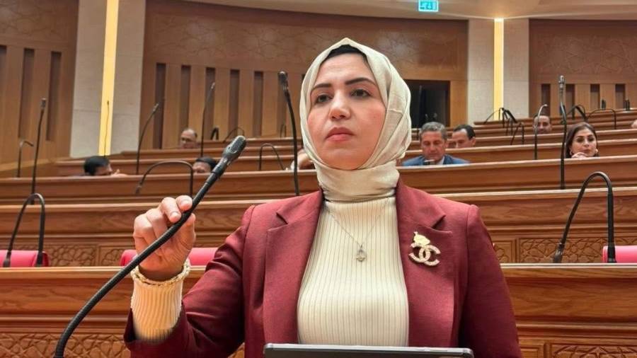 النائبة بثينة أبوزيد