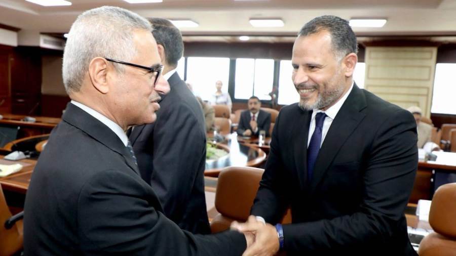 النائب محمد فاروق يوسف عضو مجلس النواب مع اللواء عبد الله عبد العزيز محافظ بني سويف