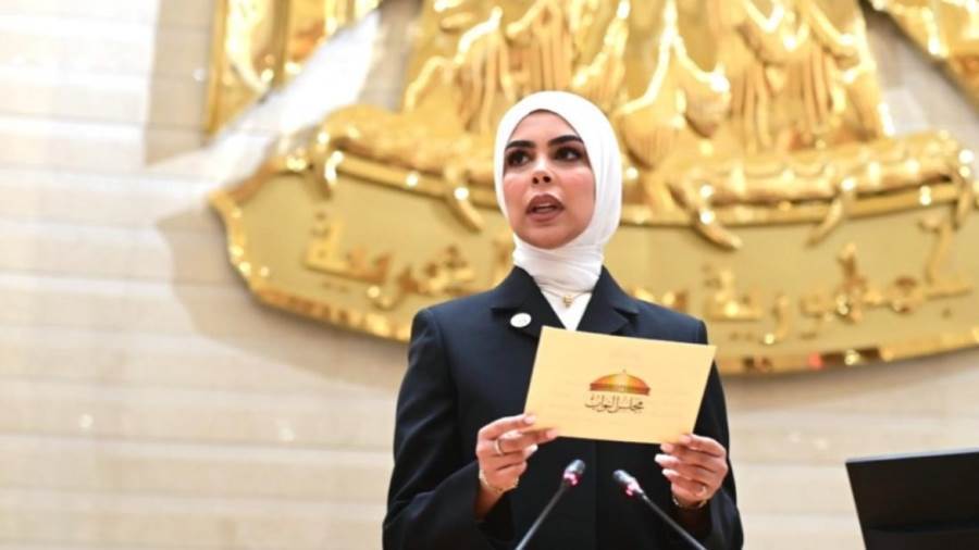 النائبة سچى عمرو هندي