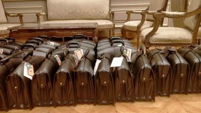 أمانة الشيوخ تسلم أعضاء المجلس شنطة العضوية