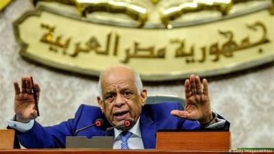 رئيس مجلس النواب يهنئ قداسة البابا تواضروس بعيد الميلاد المجيد