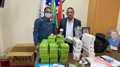 للمساهمة فى أزمة كورونا .. نائبان يدعمان مستشفيات العزل ب 50 جهاز فلوميتر " منظم اكسجين طبي " 