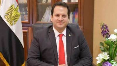 رامى جلال: الدول المؤسسية تتخطى عقباتها.. وترامب تحول إلى "بطة عرجاء"