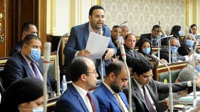 فيديو..النائب محمود بدر لأسامة هيكل بجلسة البرلمان: بيانك للتسويف ولا نري وزارة الإعلام