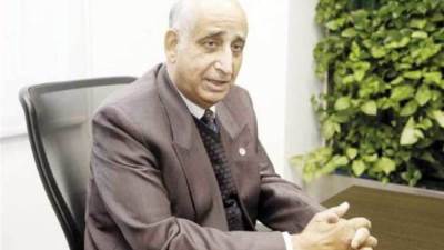 النائب حسانين توفيق يكتب: مثلث المستقبل الرقمي بمجلس الشيوخ