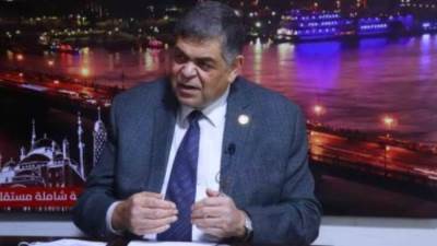 أشرف حاتم يفجر مفاجأة مدوية.. الماجستير هايتلغى.. وسلاسل الصيدليات تفتقر إلى التنظيم