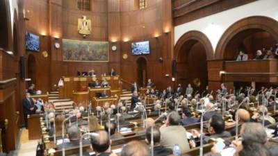  حظر التصفيق بجلسات مجلس الشيوخ