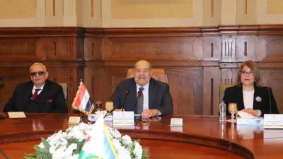 عبد الرازق يستقبل رئيس الجمعية الوطنية محمد دليتا