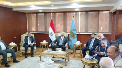 محافظ الغربية يستقبل وفد زراعة البرلمان .. والحصرى: مصانع الغزل والنسيج تشهد طفرة كبيرة