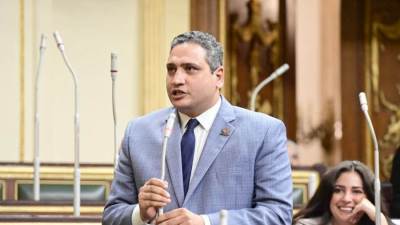 اقتراح برغبة لإعادة الإعفاء الجمركي على الهواتف للمصريين المقيمين بالخارج