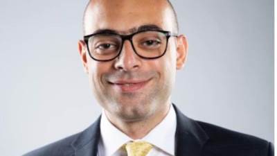 فايد يتقدم بطلب إحاطة بشأن إنهاء الإعفاء الاستثنائي لهواتف الركاب القادمين من الخارج