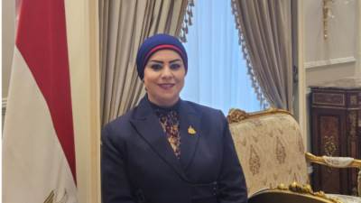 النائبة جيهان شاهين تتقدم باقتراح برغبة لتنظيم استخدام الهواتف الذكية للأطفال