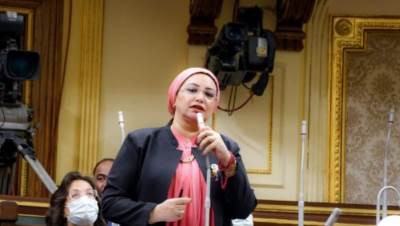 النائبة سولاف درويش تطالب بنقل سوق الاثنين في قليوب بسبب الفوضى والزحام