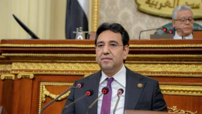 أيمن محسب: المجالس المحلية مدرسة لإعداد كوادر سياسية قادرة على تحمل المسؤولية