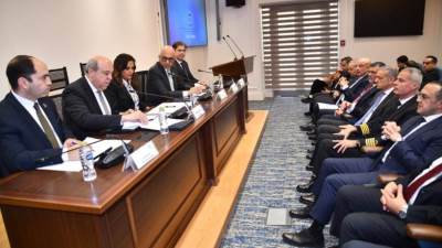 خلال اجتماع لجنة السياحة.. وزير الطيران يحسم الجدل حول طرح المطارات