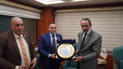 وفد من قيادات حماة الوطن يقدمون التهنئة لمحافظ سوهاج و نائب المحافظ 