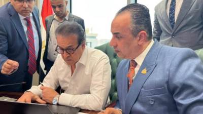 النائب محمد الشويخ يلتقي وزير الصحة لمتابعة تطوير الخدمات الصحية بالبحيرة