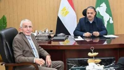 تحرك برلماني لحل أزمة المواصلات بالشرقية.. العطار يتفق مع المحافظ على تشغيل ميكروباصات بدل “النصف نقل”