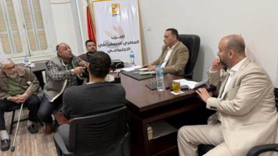 استعدادًا لطرح مشروع قانون جديد.. المصري الديمقراطي يناقش تعديلات الإيجارات القديمة مع اتحاد المستأجرين