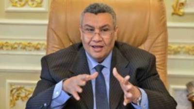 مصطفى سالم ينتقد "الغموض" بحل المجالس المحلية: نصوص فضفاضة تهدد الاستقرار المحلي.