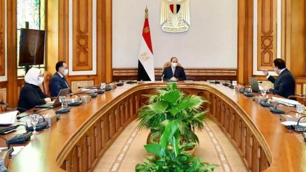 عاجل.. السيسي يجتمع بمدبولي ووزارء التعليم والصحة لمتابعة انتشار كورونا