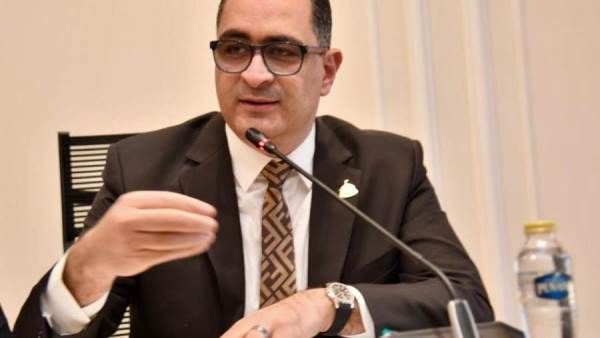 محمود طاهر: فوز "حياة كريمة" بجائزة دبي الدولية  اعتراف بنجاح فلسفة الدولة فى اقتحام ملفات التنمية